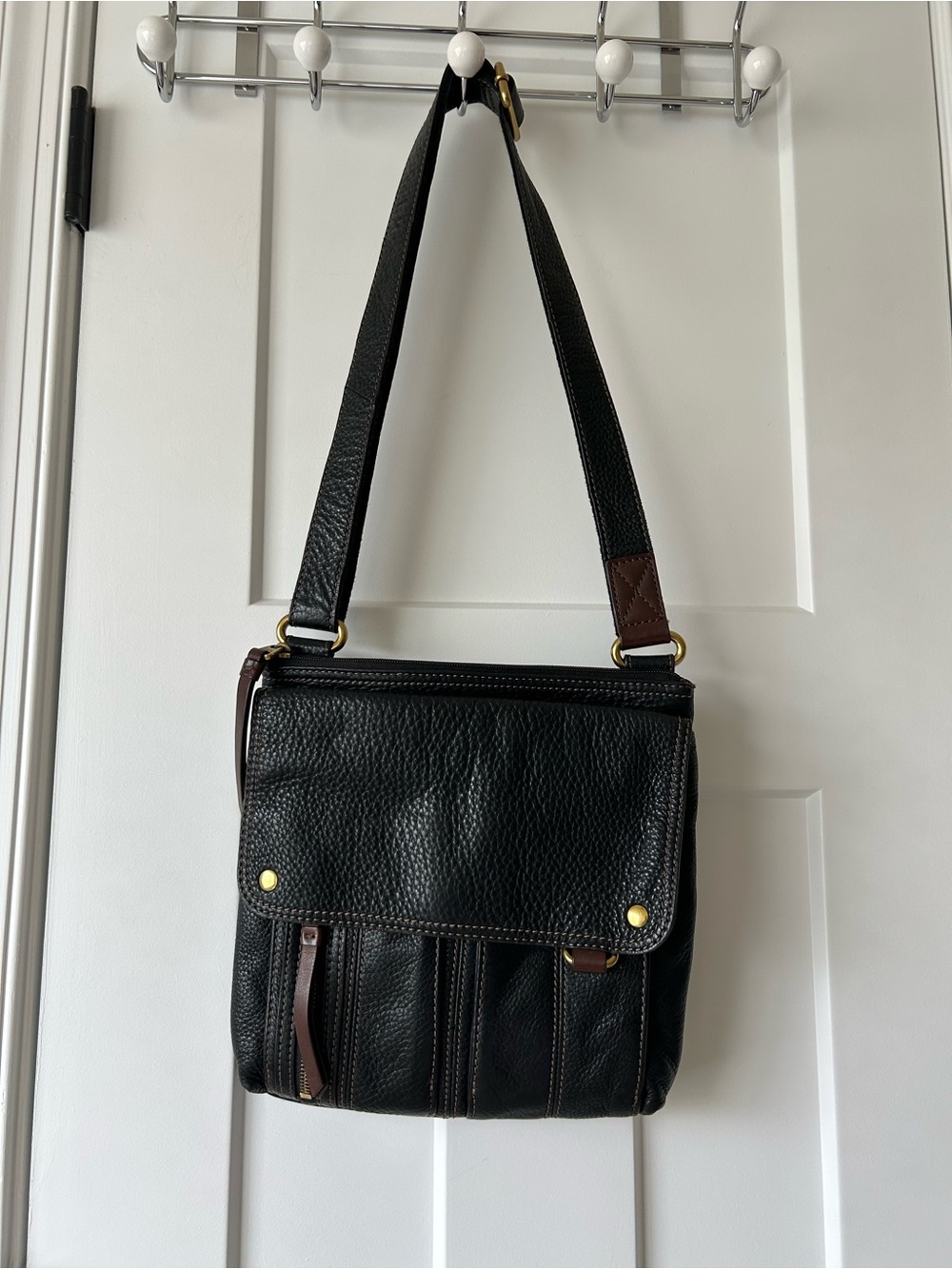 Fossil Brown Leather Shoulder or Crossbody with Gold Accents - Picture 5 of 9